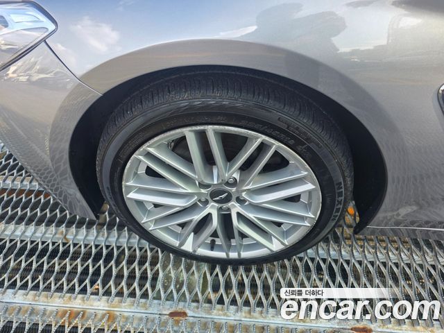 Genesis G70 2019 — photo 18