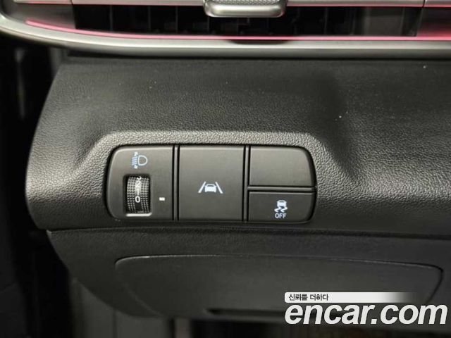 Hyundai AVANTE 2021 — photo 15