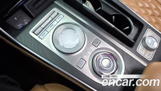 Genesis GV80 2020 — photo 12