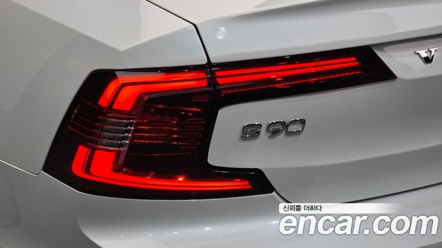 Volvo S90 2023 — photo 9