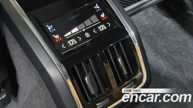 Volvo S90 2023 — photo 30