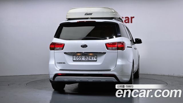 Kia Canival 2018 — photo 4