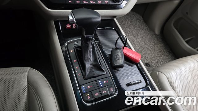 Kia Canival 2018 — photo 9