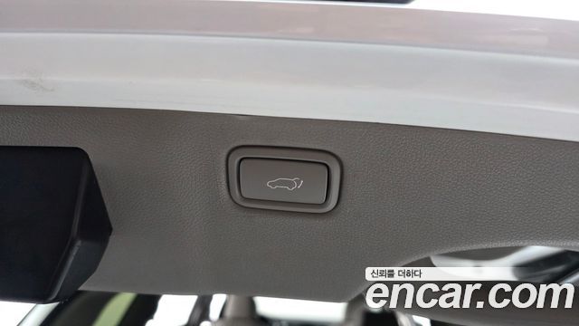 Kia Canival 2018 — photo 17