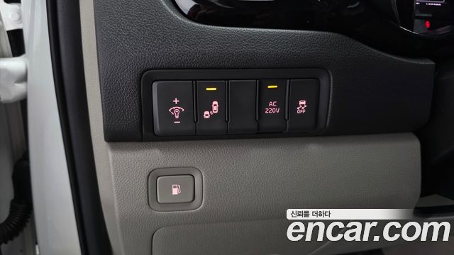 Kia Canival 2018 — photo 20