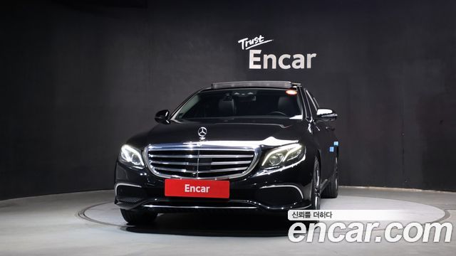 Mercedes-Benz E-Class 2017 — photo 3
