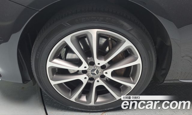 Mercedes-Benz E-Class 2019 — photo 5