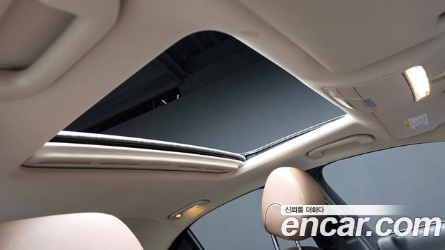 Mercedes-Benz E-Class 2019 — photo 25