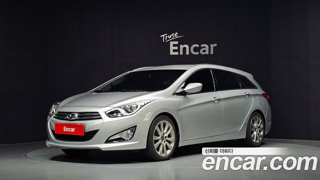 Hyundai i40 2012 — photo 1