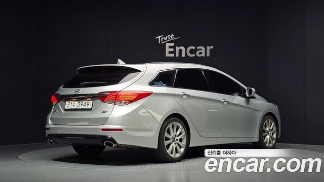 Hyundai i40 2012 — photo 2