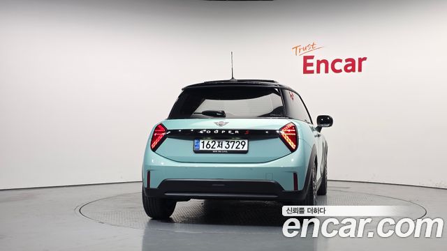 Mini Cooper 2025 — photo 4