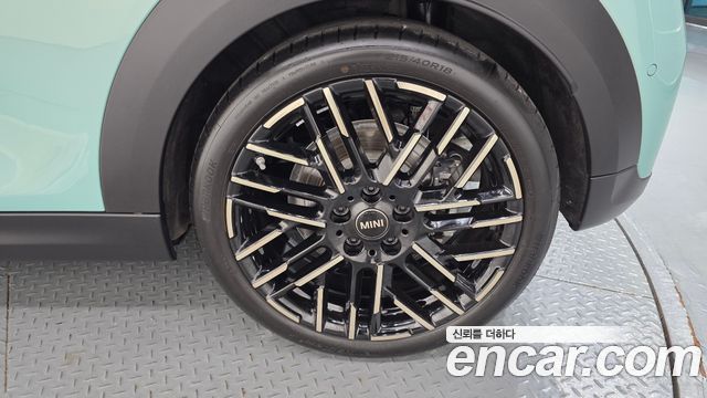 Mini Cooper 2025 — photo 7