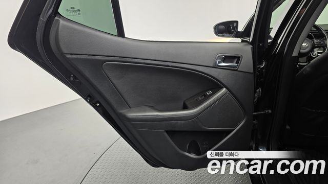 Kia K5 2014 — photo 15