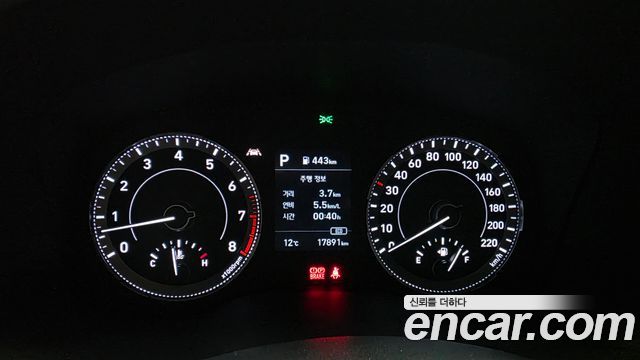 Hyundai Venue 2021 — photo 8