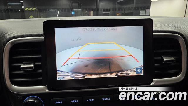 Hyundai Venue 2021 — photo 14