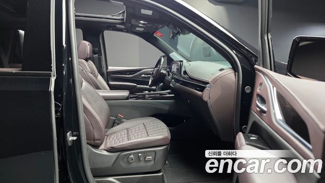 Cadillac Escalade 2024 — photo 12