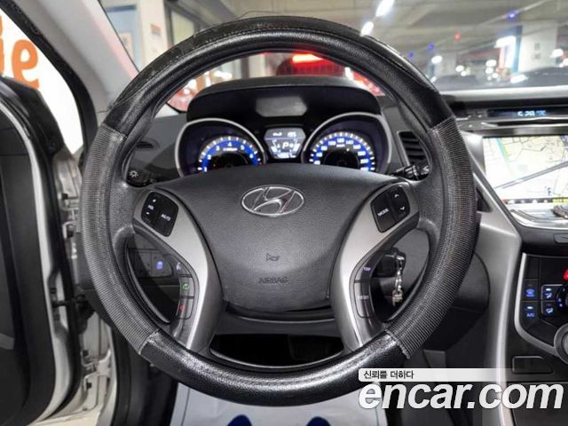 Hyundai AVANTE 2014 — photo 9