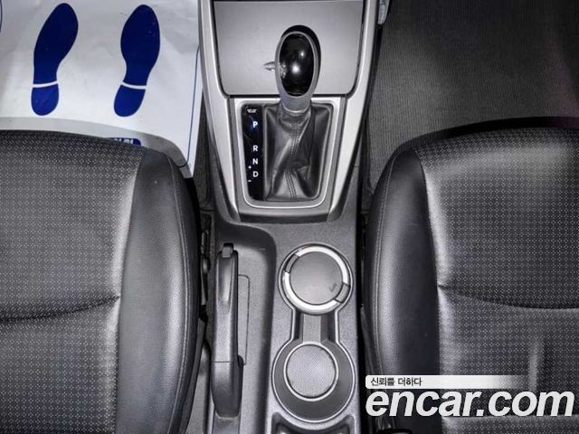 Hyundai AVANTE 2014 — photo 13