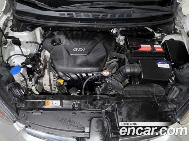 Hyundai AVANTE 2014 — photo 17