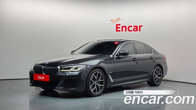 BMW 5-Series 2021 — photo 1