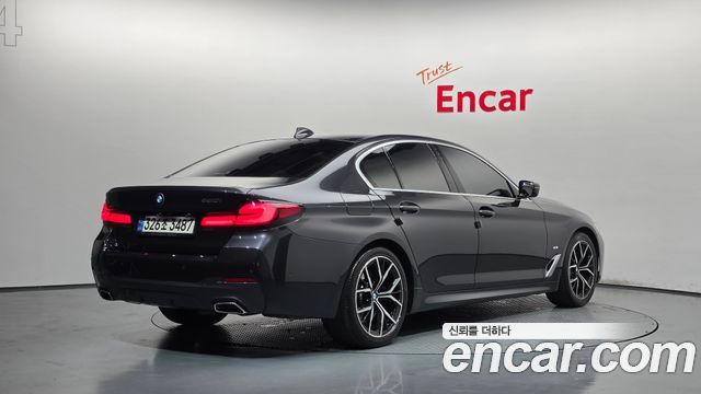 BMW 5-Series 2021 — photo 2