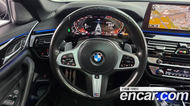 BMW 5-Series 2021 — photo 19