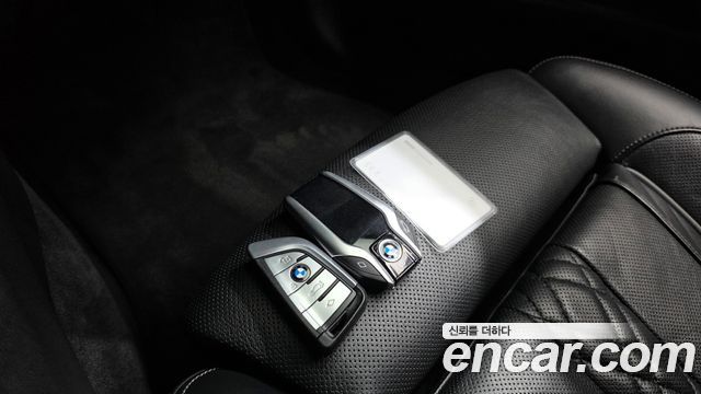 BMW 5-Series 2021 — photo 21