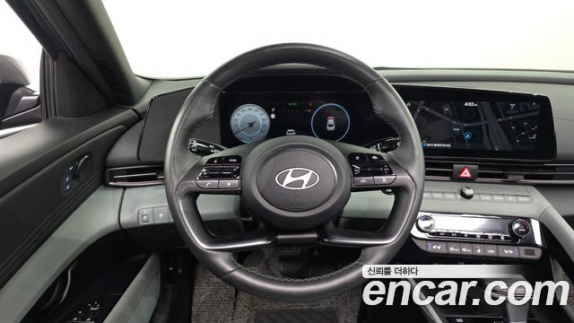 Hyundai AVANTE 2025 — photo 12