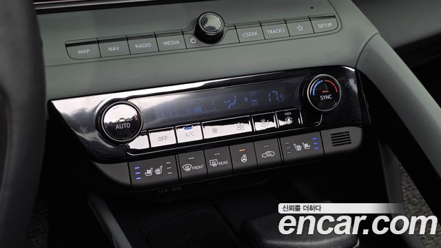 Hyundai AVANTE 2025 — photo 18