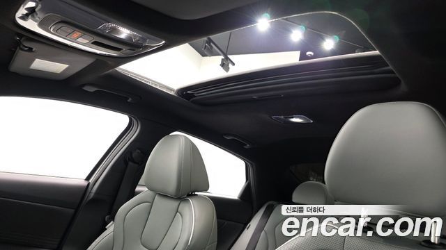 Hyundai AVANTE 2025 — photo 19
