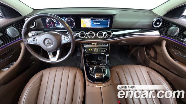 Mercedes-Benz E-Class 2018 — photo 10