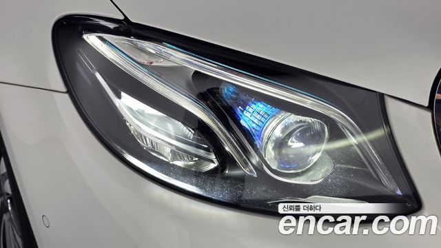 Mercedes-Benz E-Class 2018 — photo 8