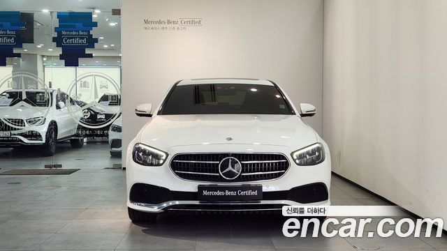 Mercedes-Benz E-Class 2022 — photo 2