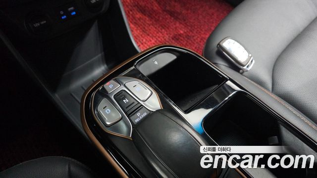 Hyundai Ioniq 2017 — photo 9