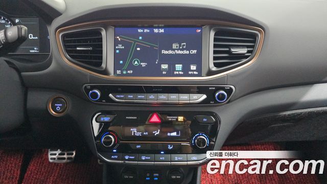 Hyundai Ioniq 2017 — photo 13