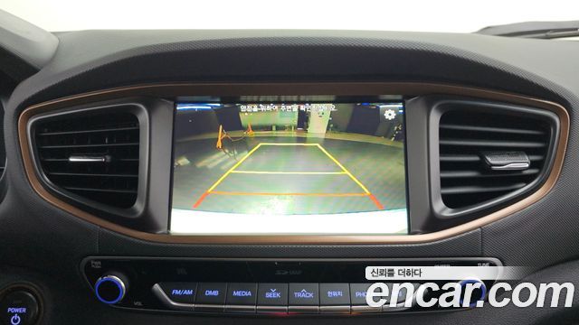 Hyundai Ioniq 2017 — photo 15