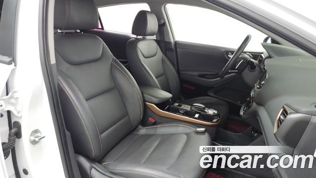 Hyundai Ioniq 2017 — photo 18