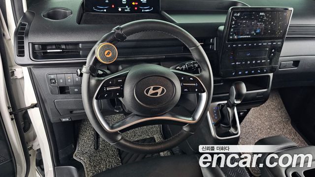 Hyundai Staria 2025 — photo 19