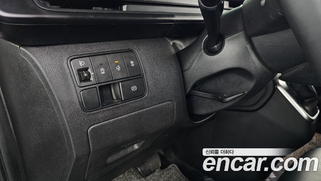 Hyundai Staria 2025 — photo 27