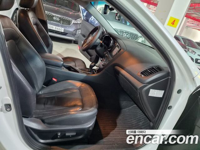 Kia K5 2012 — photo 10