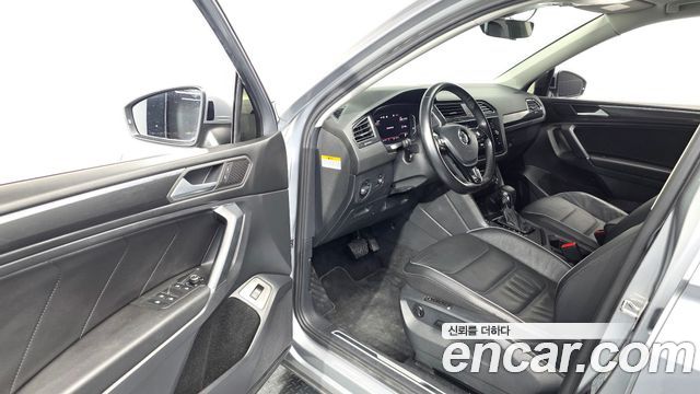 Volkswagen Tiguan 2020 — photo 13