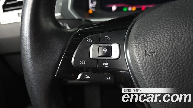 Volkswagen Tiguan 2020 — photo 22