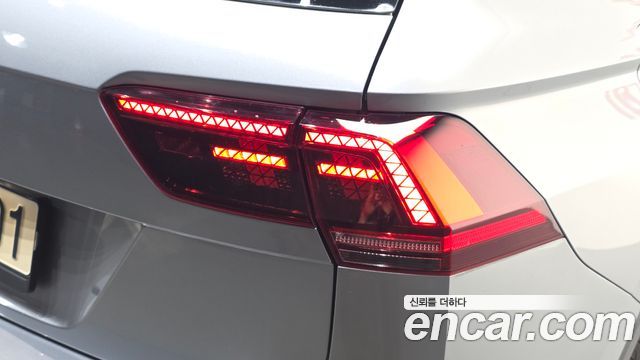Volkswagen Tiguan 2020 — photo 9