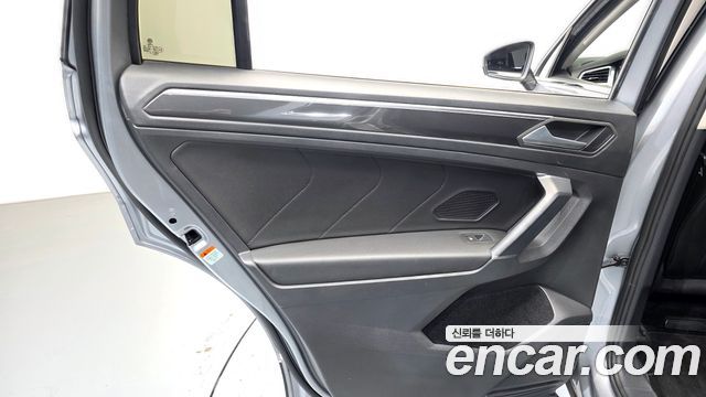 Volkswagen Tiguan 2020 — photo 15