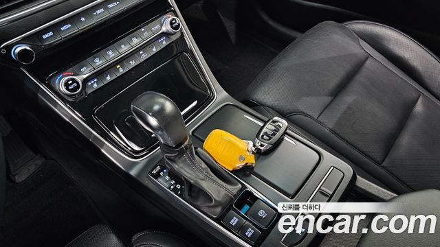 Hyundai Grandeur 2017 — photo 9