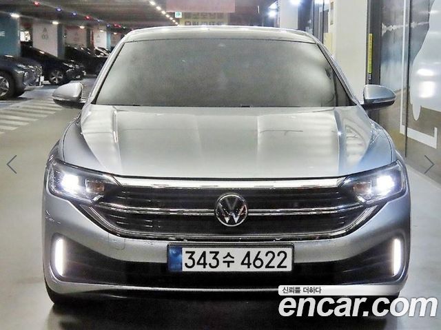 Volkswagen Jetta 2024 — photo 2