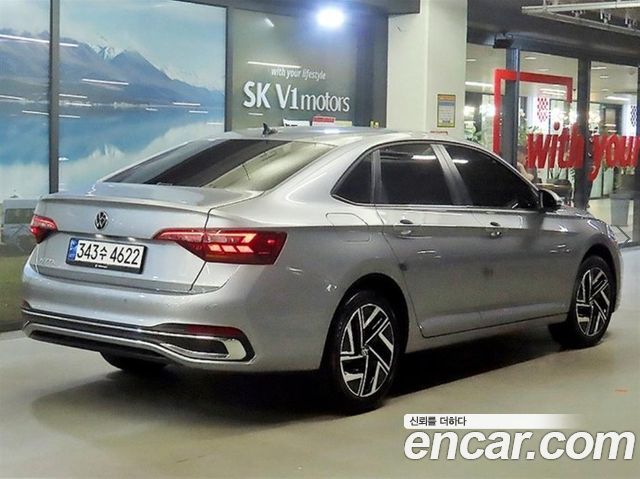 Volkswagen Jetta 2024 — photo 4