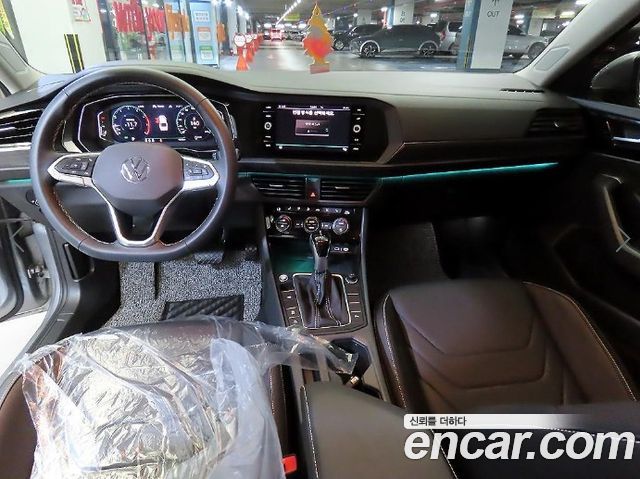 Volkswagen Jetta 2024 — photo 10