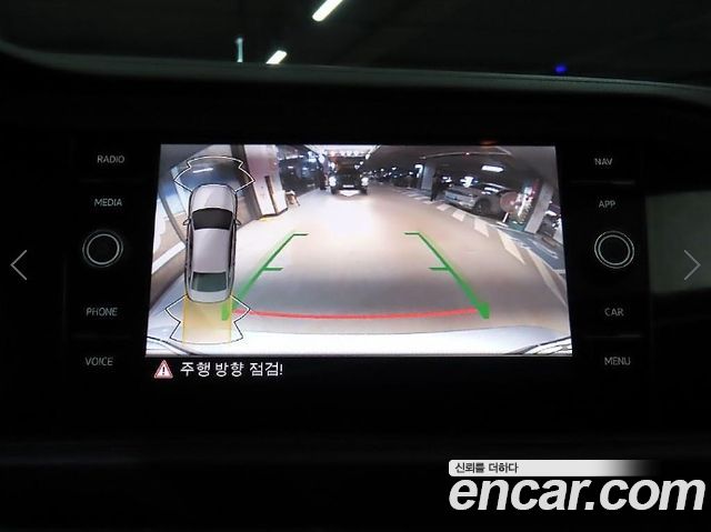 Volkswagen Jetta 2024 — photo 14