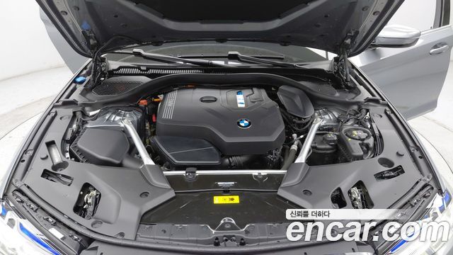 BMW 5-Series 2023 — photo 6
